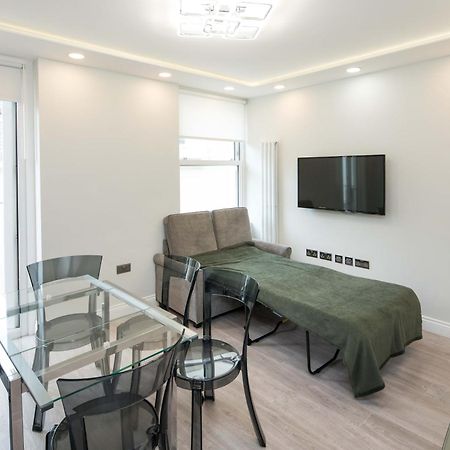 Roof Haven At Kensington Mews Apartment London Bagian luar foto