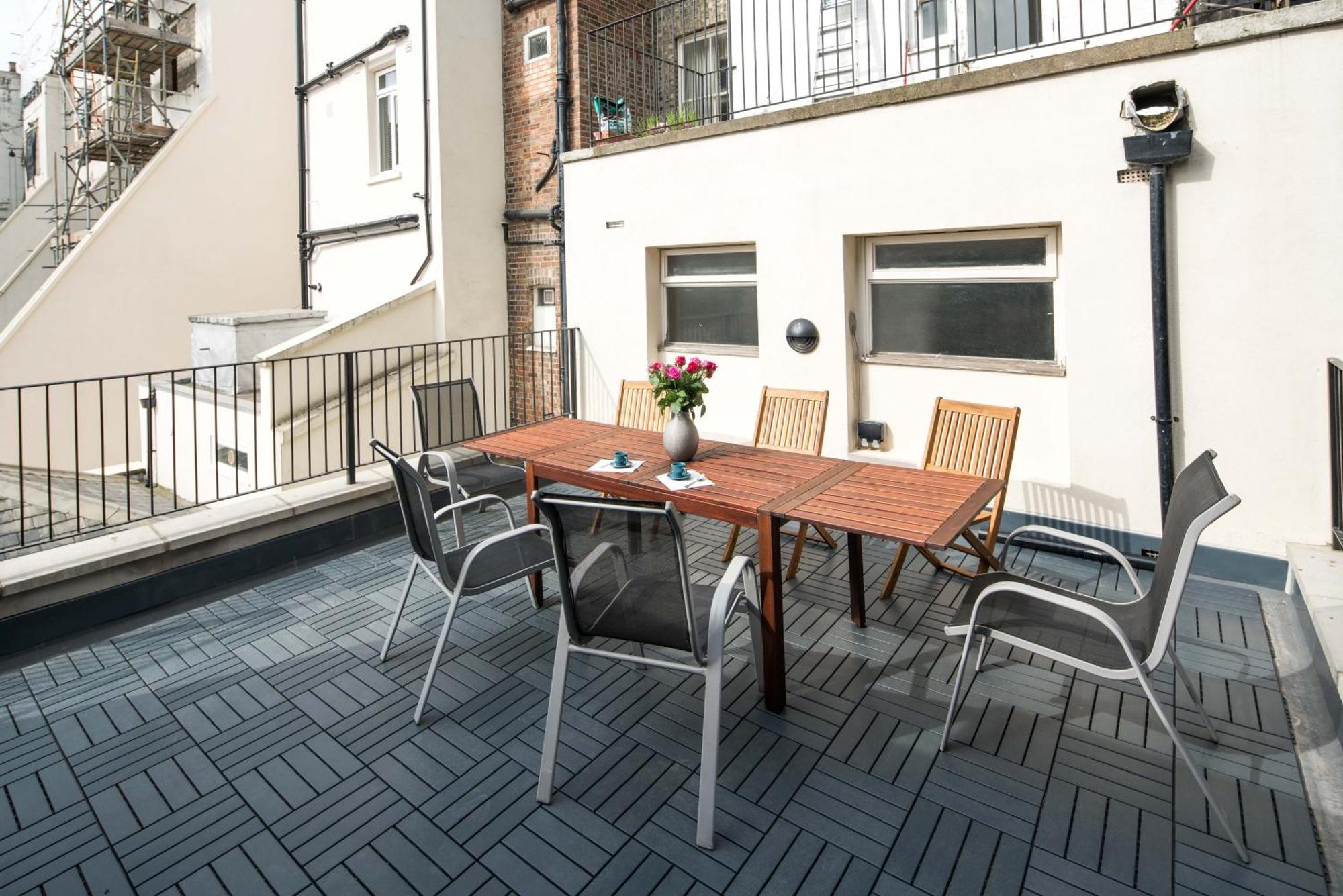 Roof Haven At Kensington Mews Apartment London Bagian luar foto